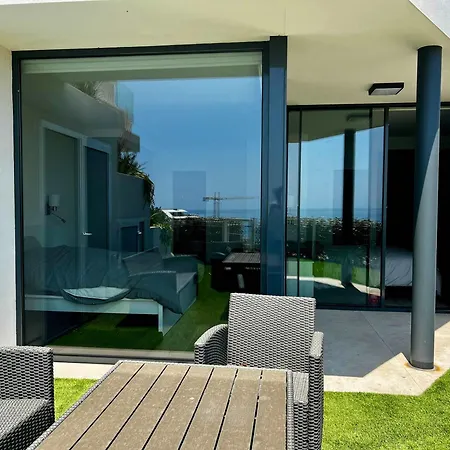Willa Peninsula Corner Higueron Benalmádena